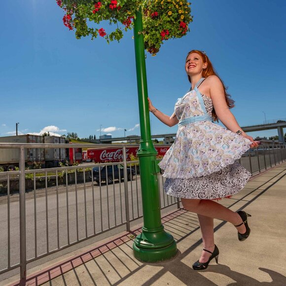 Frozen Elsa Handmade 50's Style Pin-up apron - One of a kind! - Picture 2 of 7